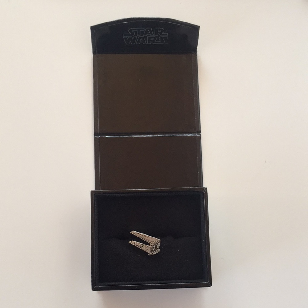 Kylo Ren Shuttle Cufflink